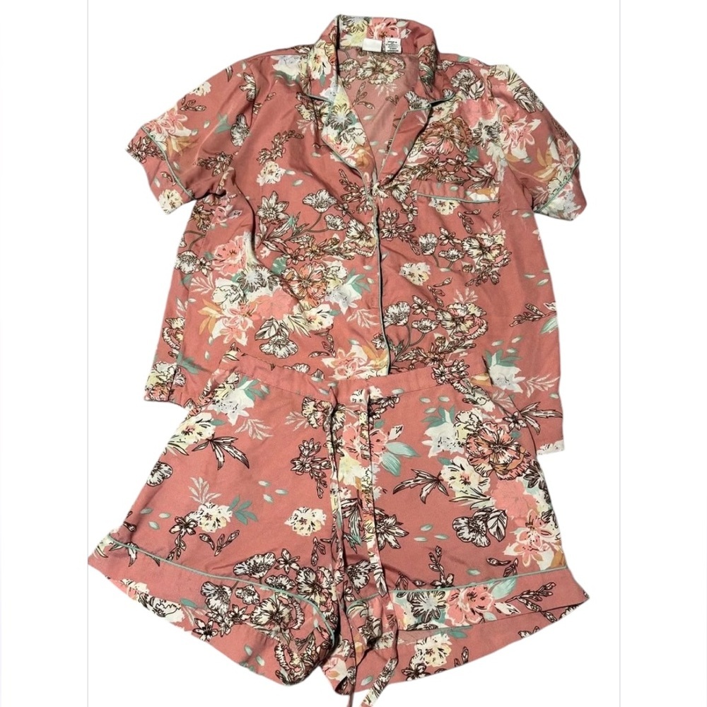 CUPCAKES & CASHMERE pajama set